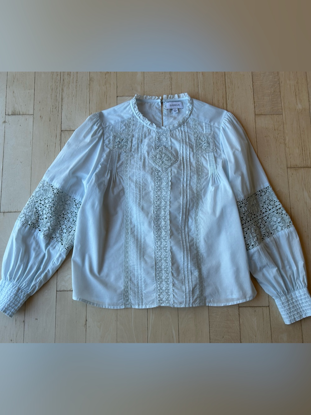 Evereve Victorian Pintuck Crochet Lace Detail Pale Blue Blouse Boho Size S EUC - Picture 5 of 16